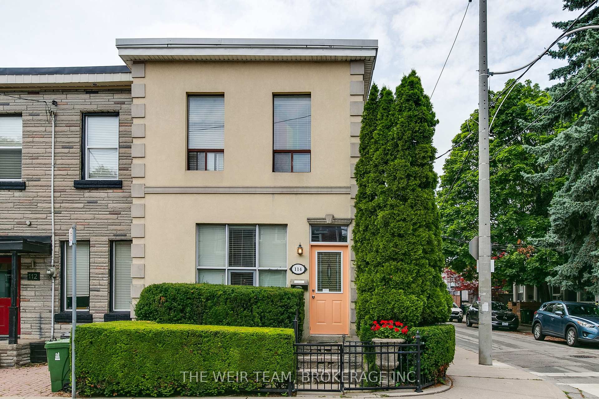 114 De Grassi Street