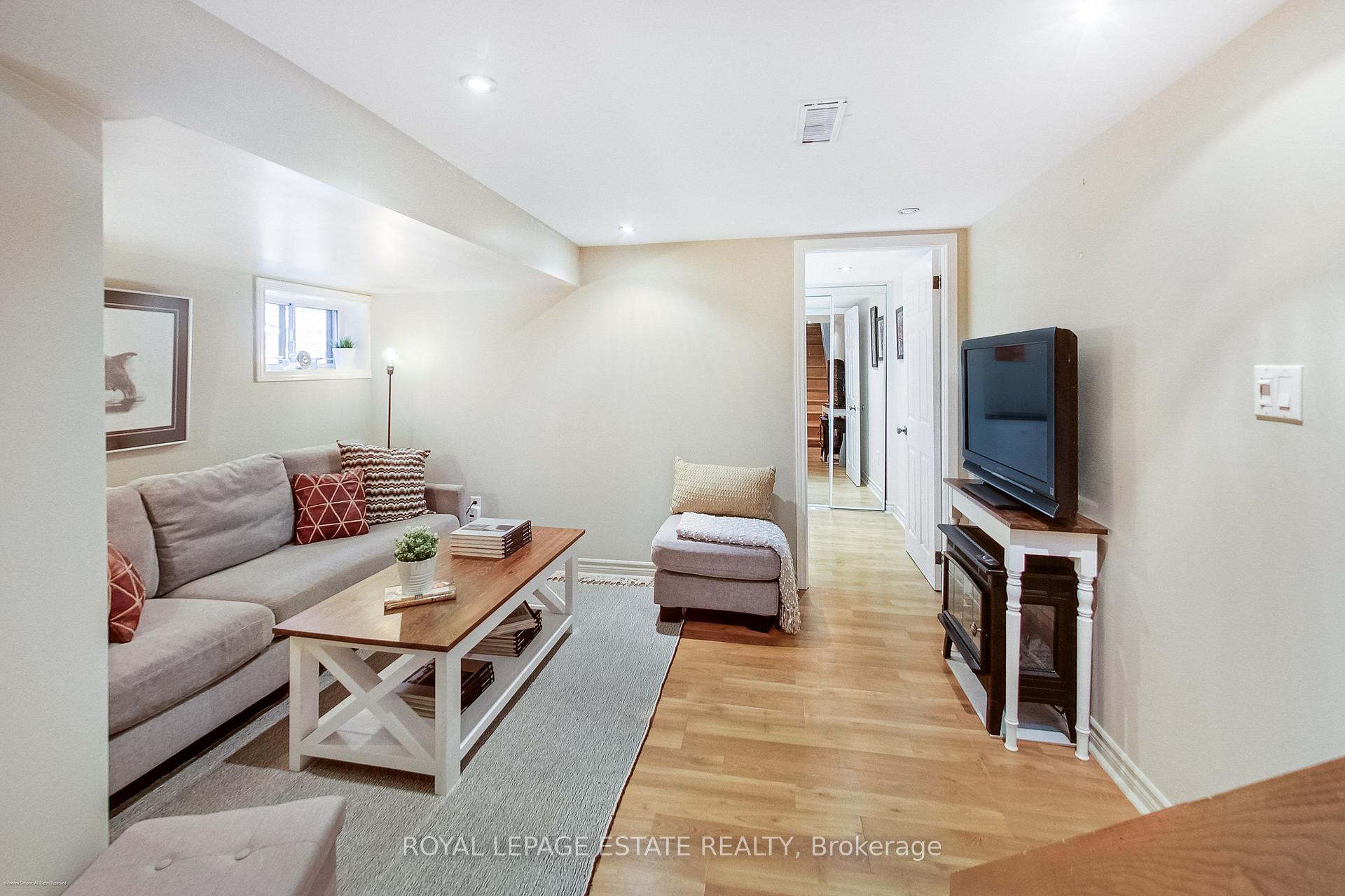 4 Linton Avenue