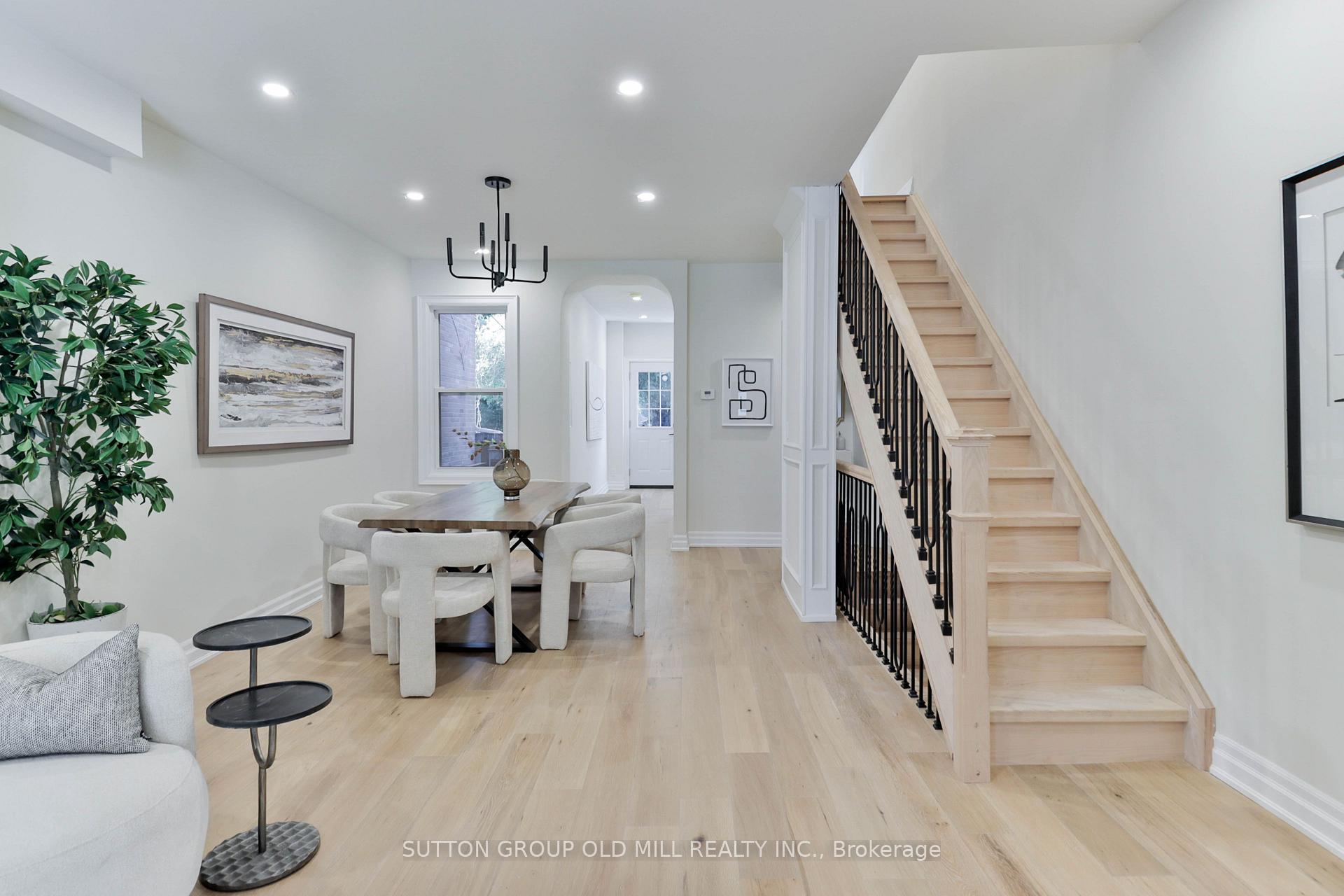 28 Eastmount Avenue