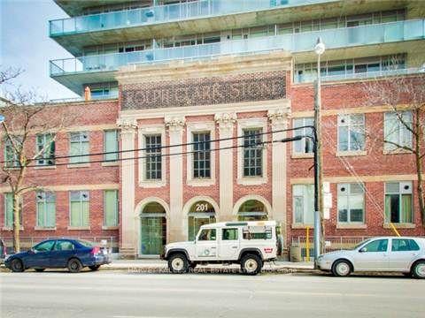 201 Carlaw Avenue W