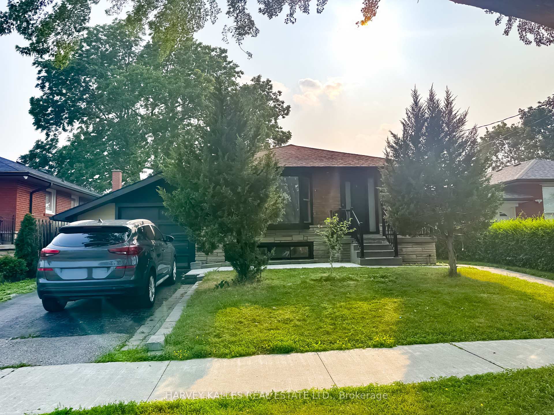 56 Marcos Boulevard