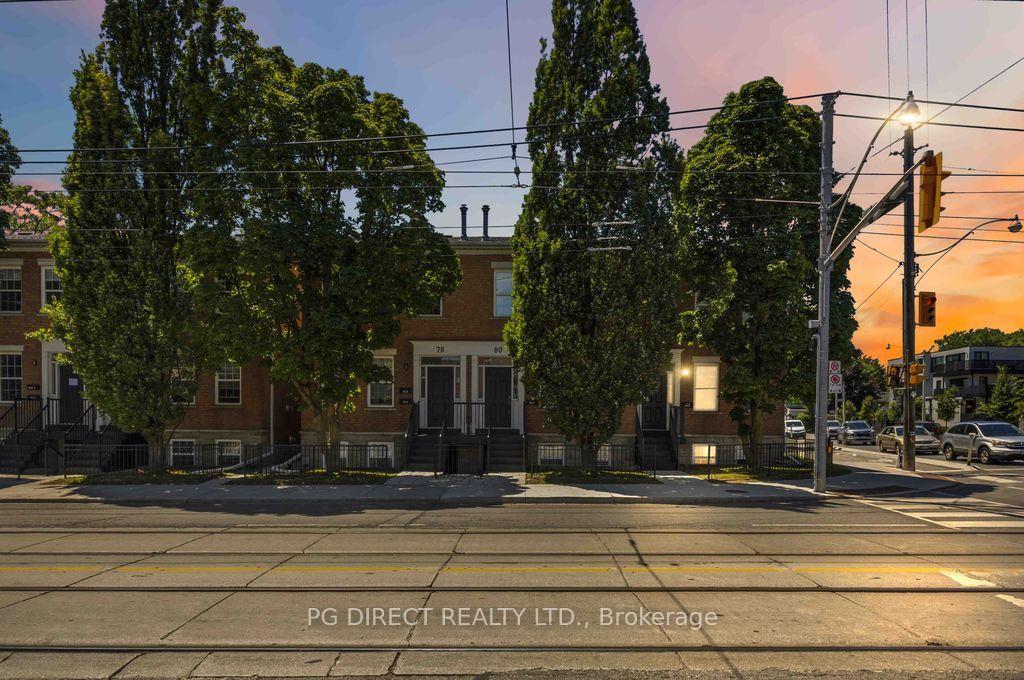1901 A Dundas Street E