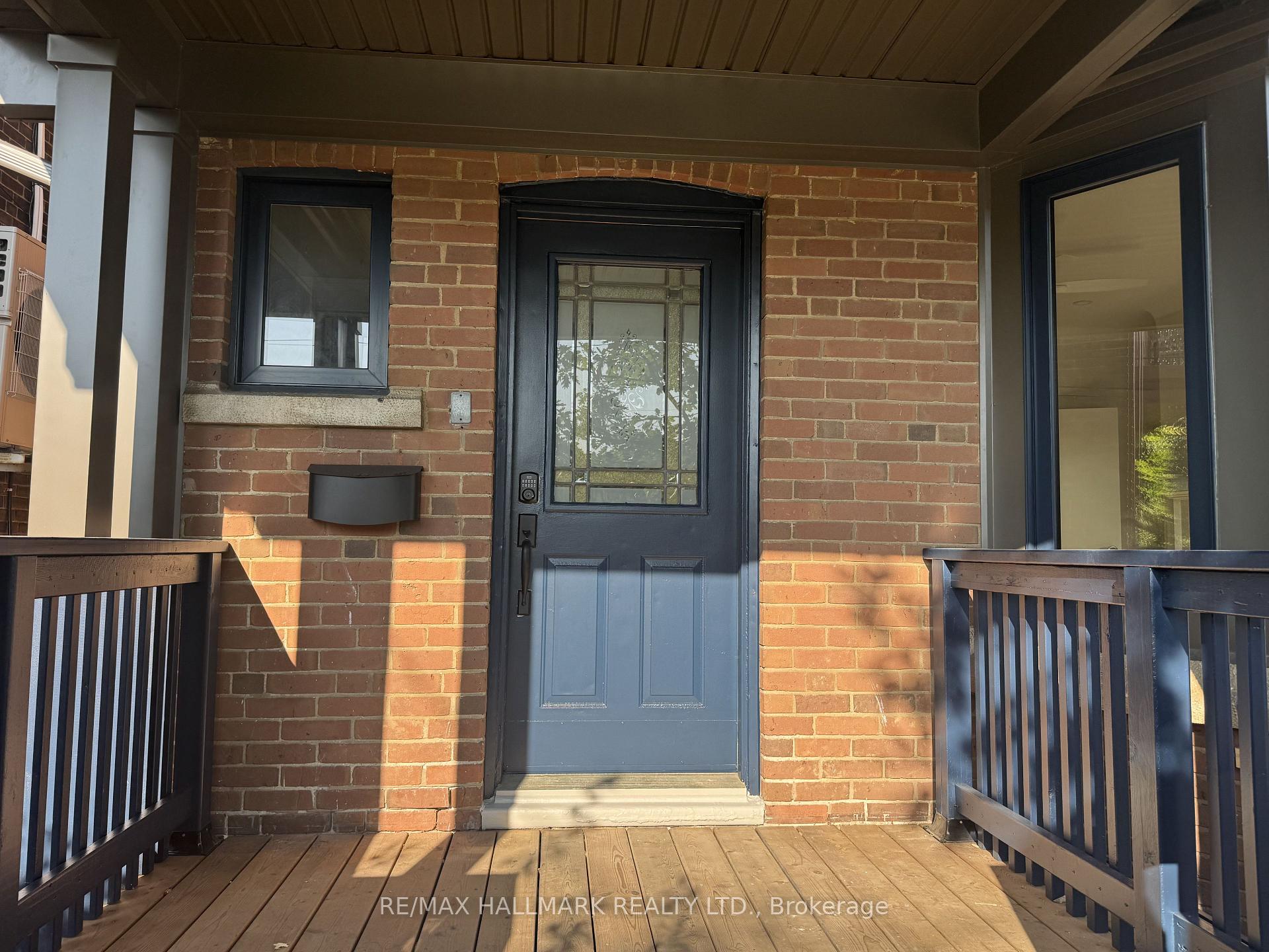 553 Broadview Avenue
