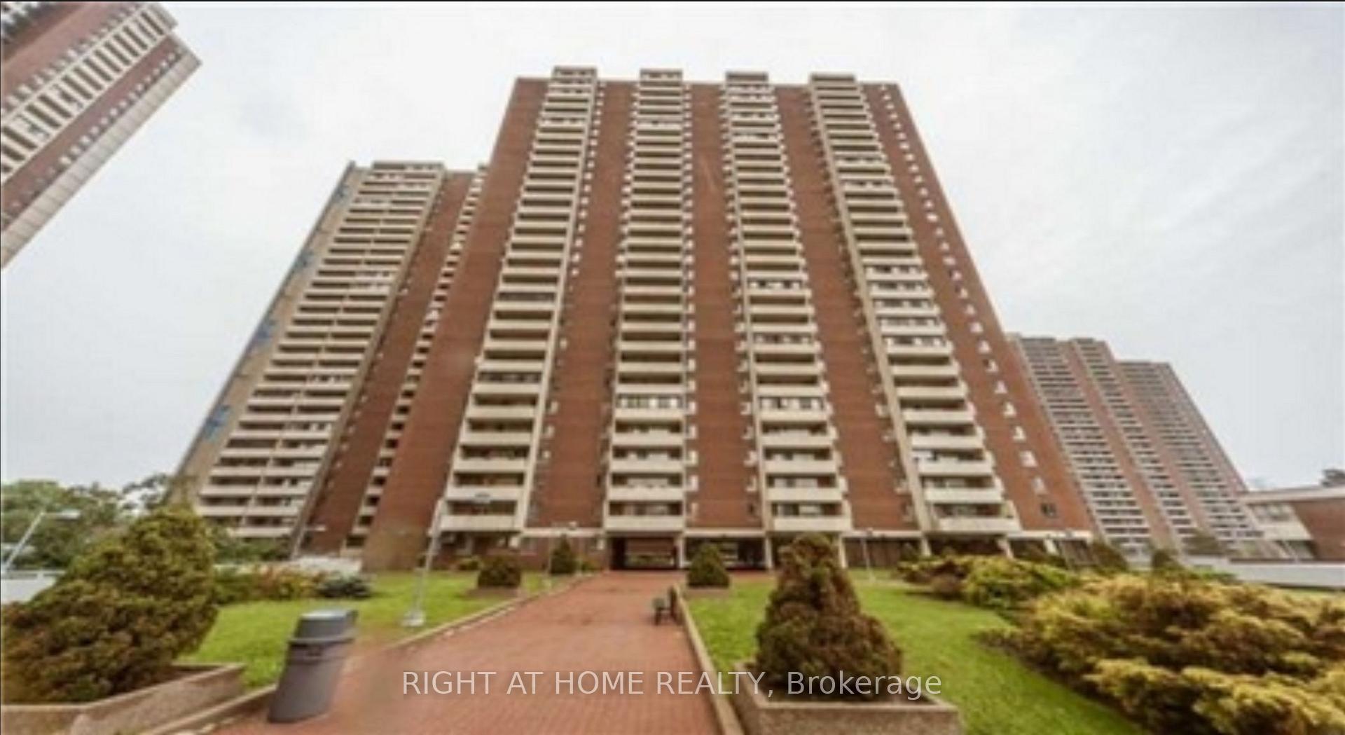 1 Massey Square