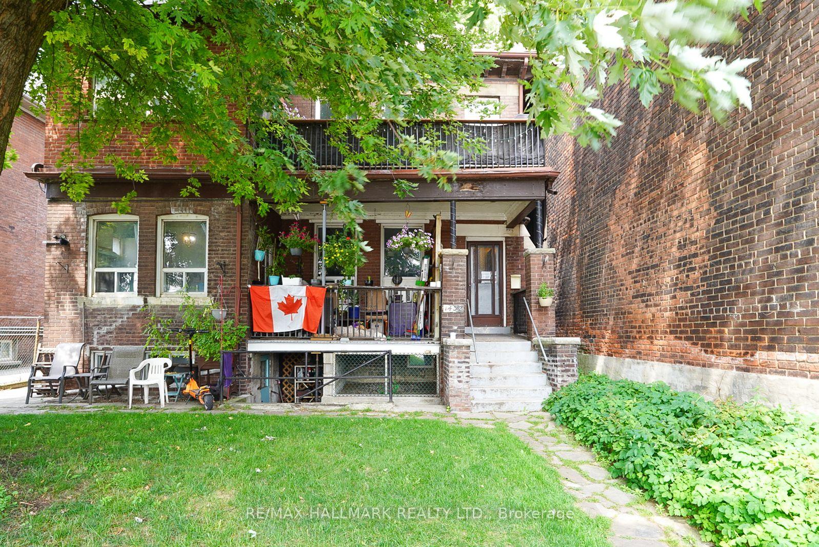 1432 Queen Street E