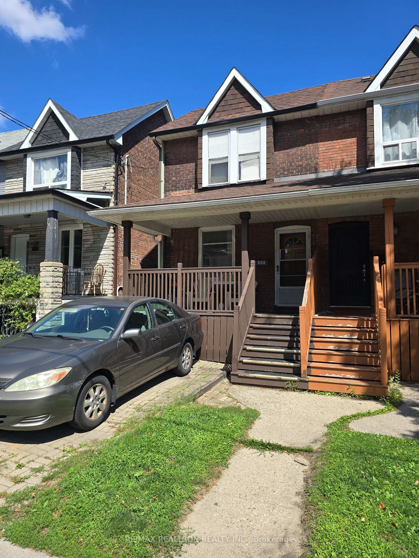 259 Woodbine Avenue