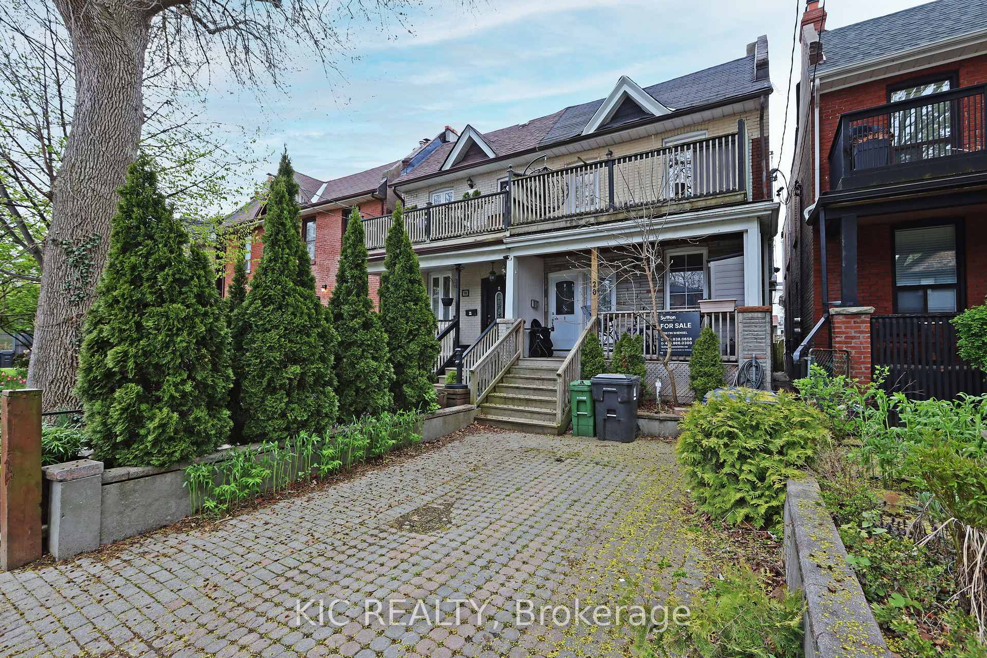 20 Ashdale Avenue