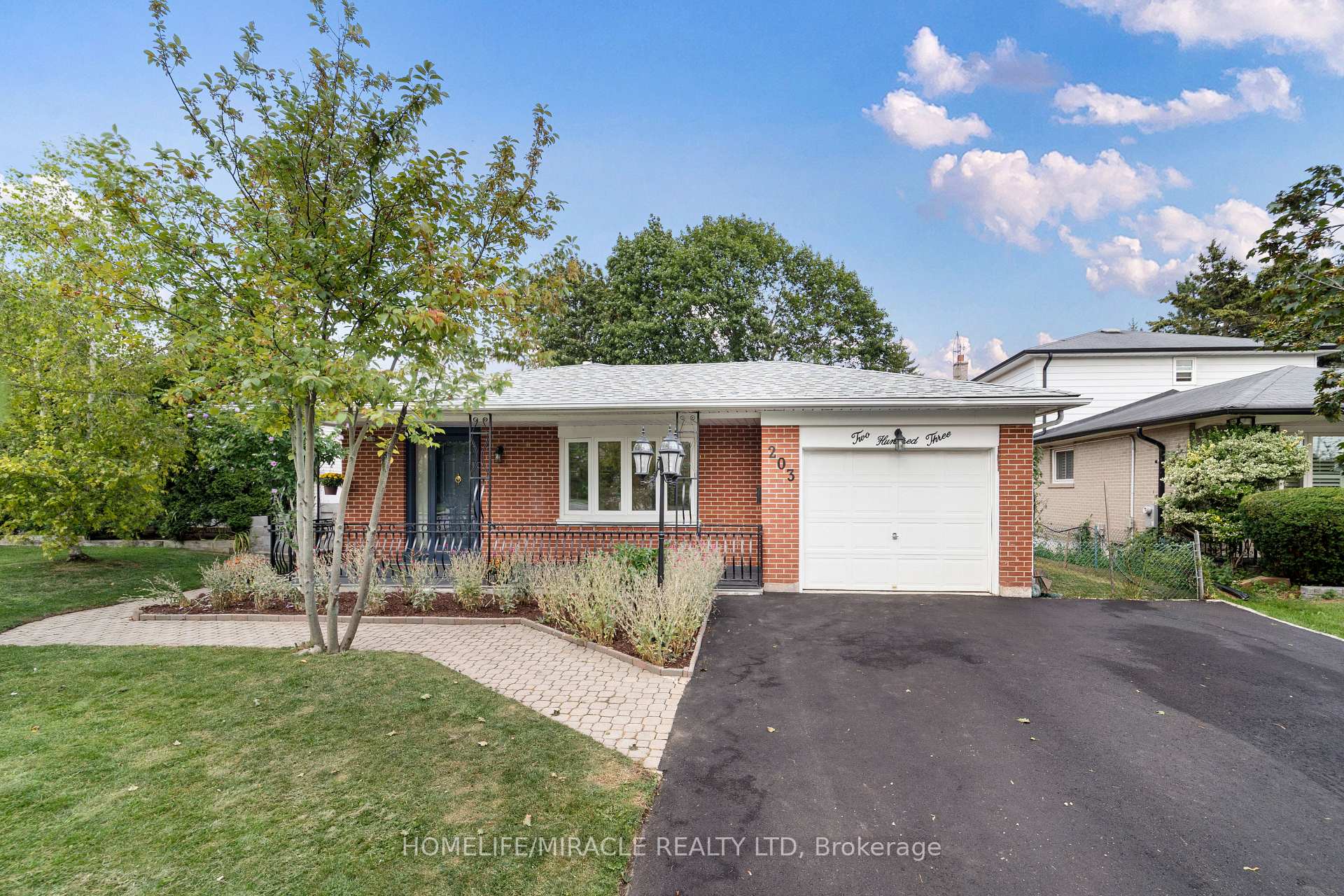 203 Centennial Road