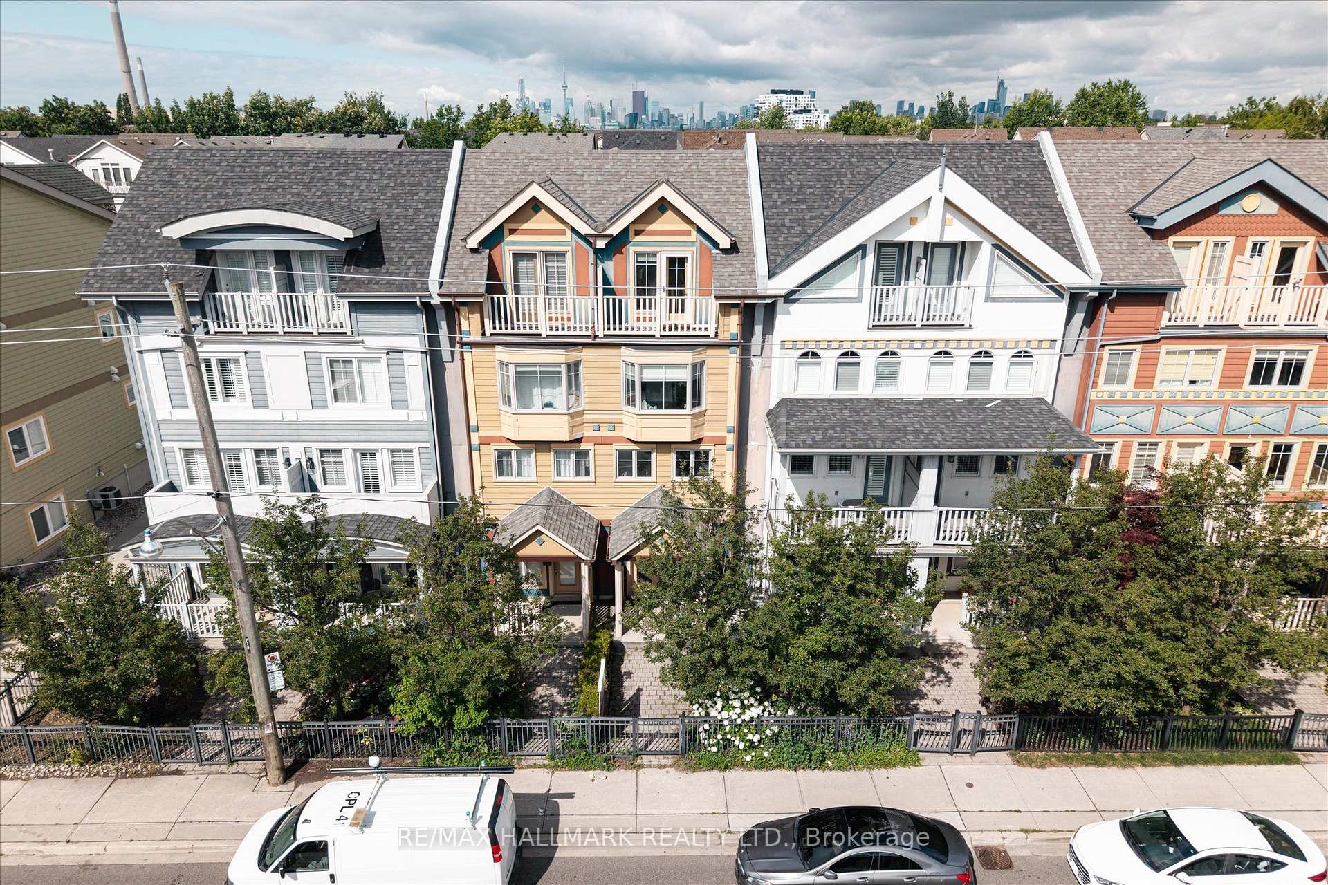 82 Woodbine Avenue