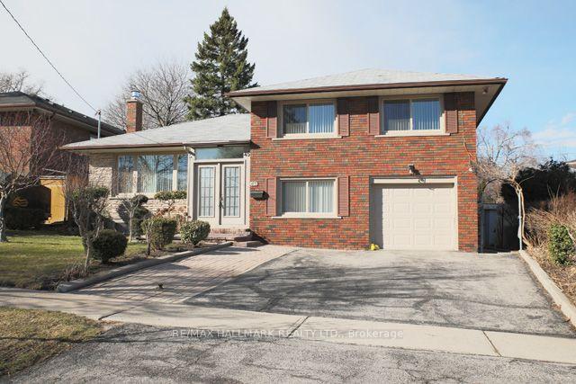 45 Landfair Crescent