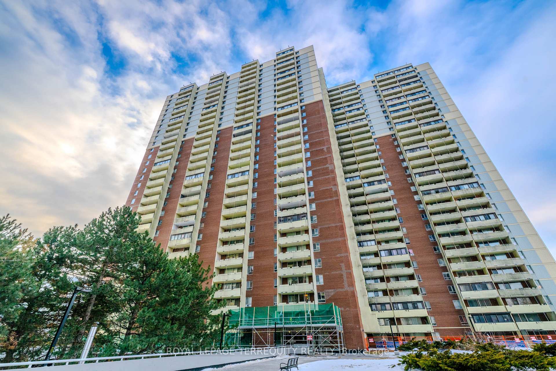 1 Massey Square