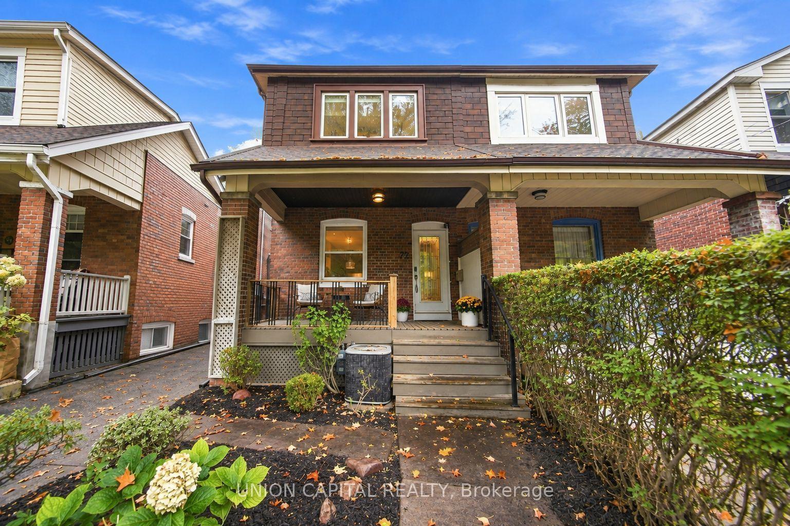 72 Robbins Avenue