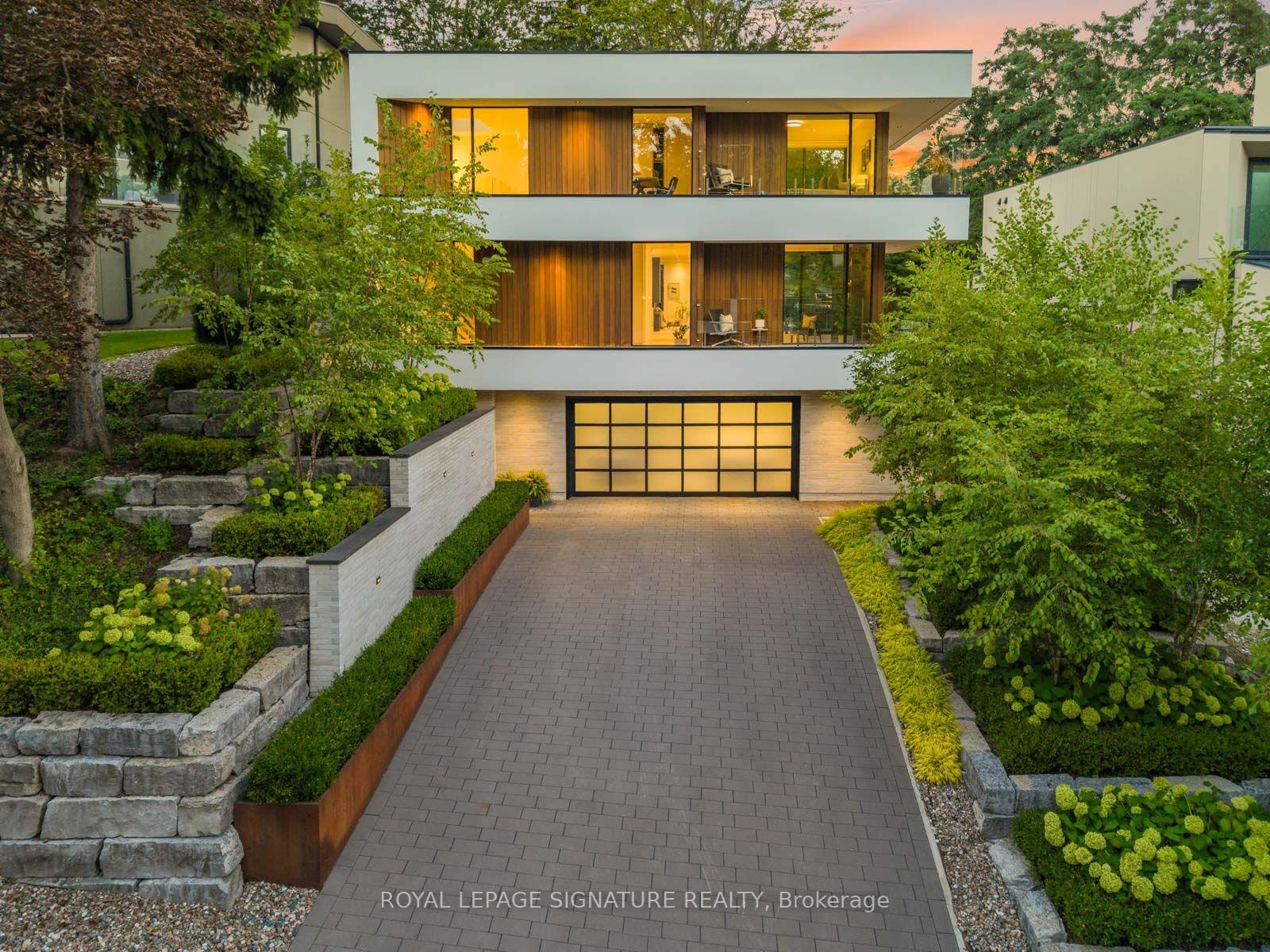 8 Fallingbrook Wood