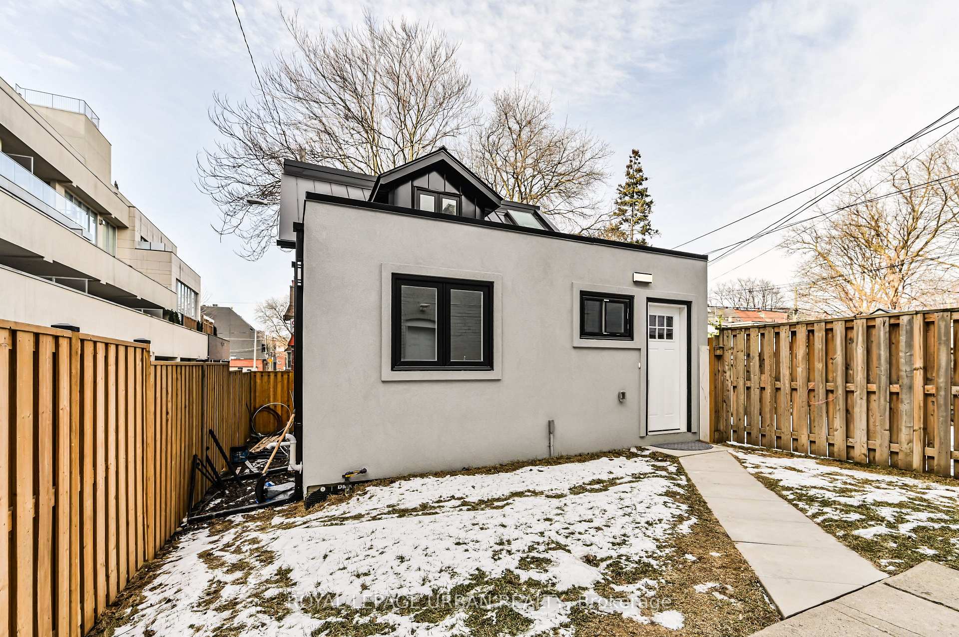 208 Woodbine Avenue