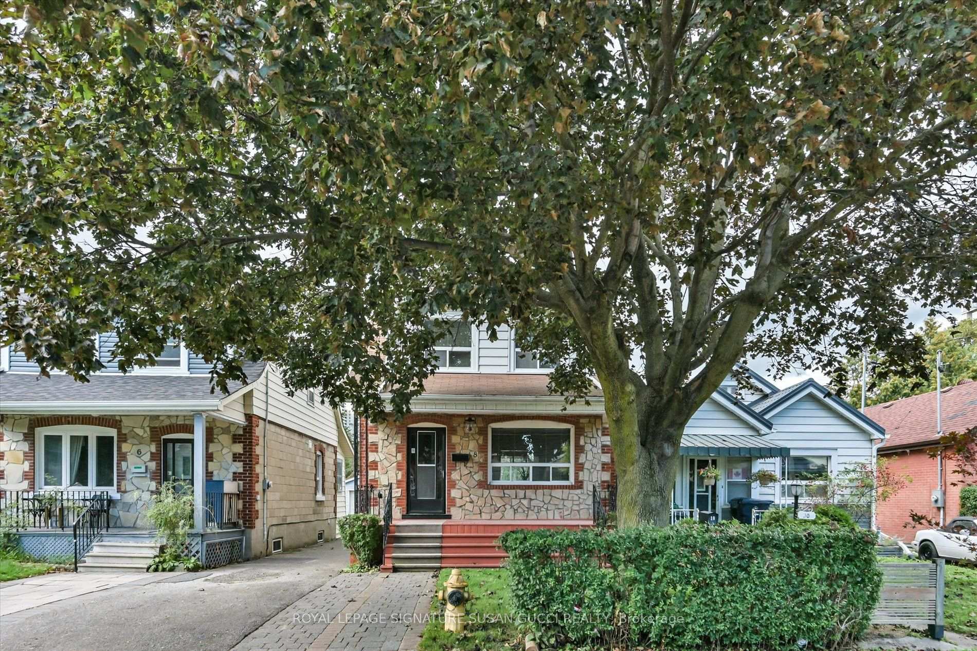 8 Sutherland Avenue