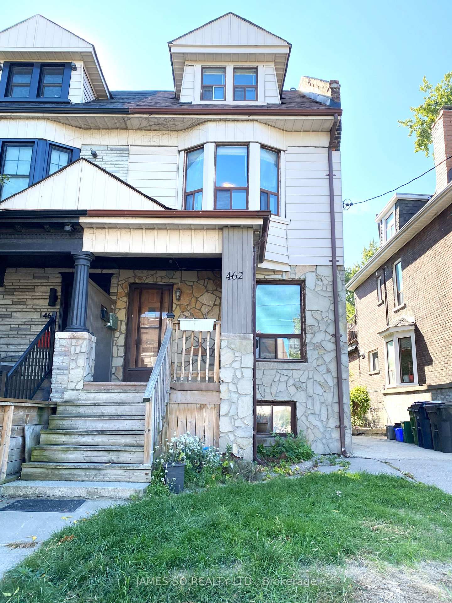 462 Pape Avenue