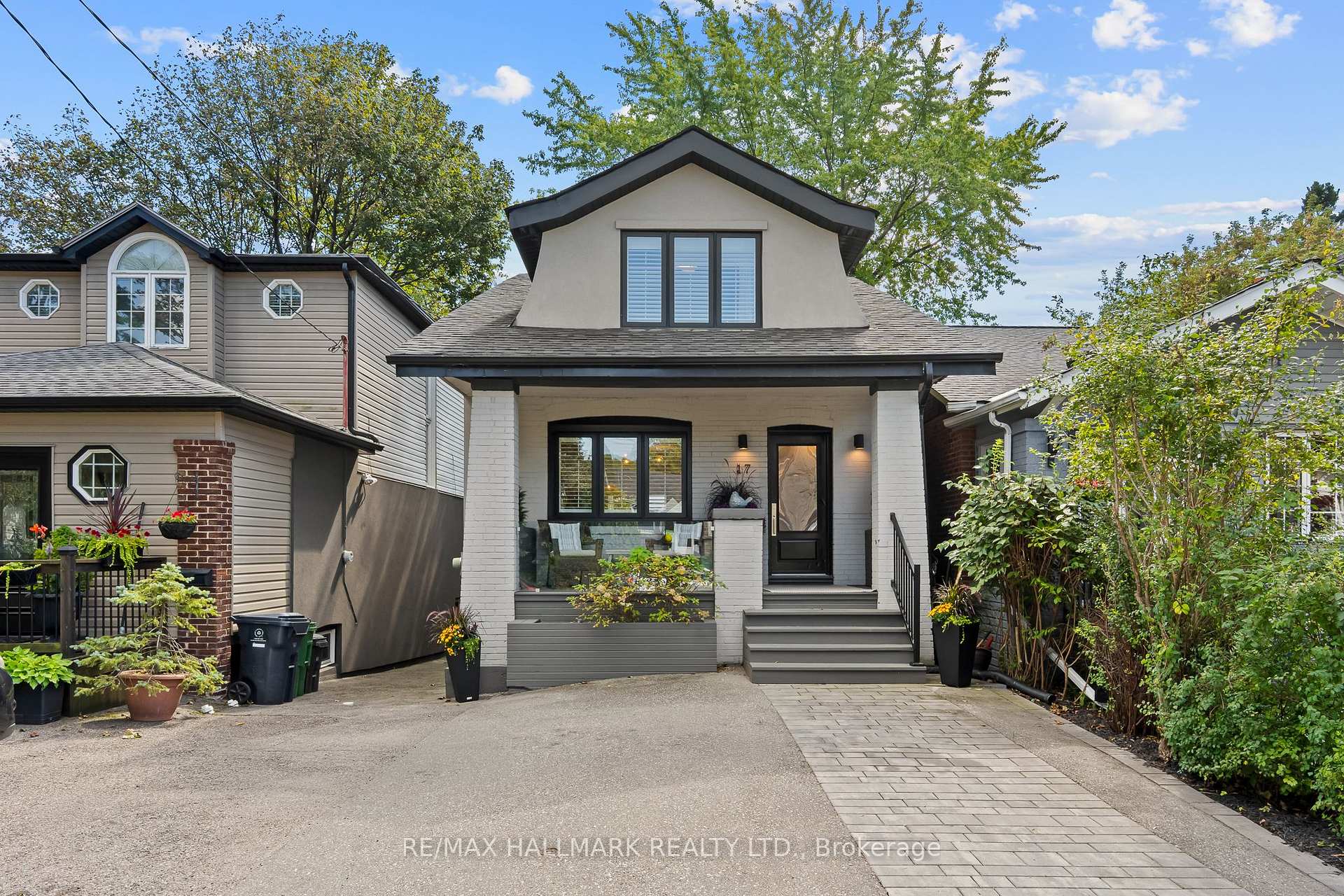 17 Beachdale Avenue