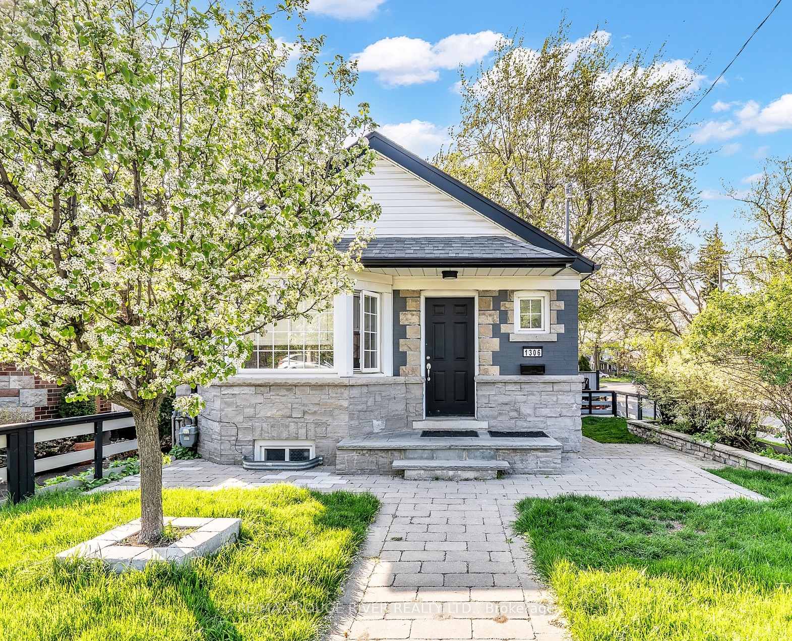 1306 Kingston Road