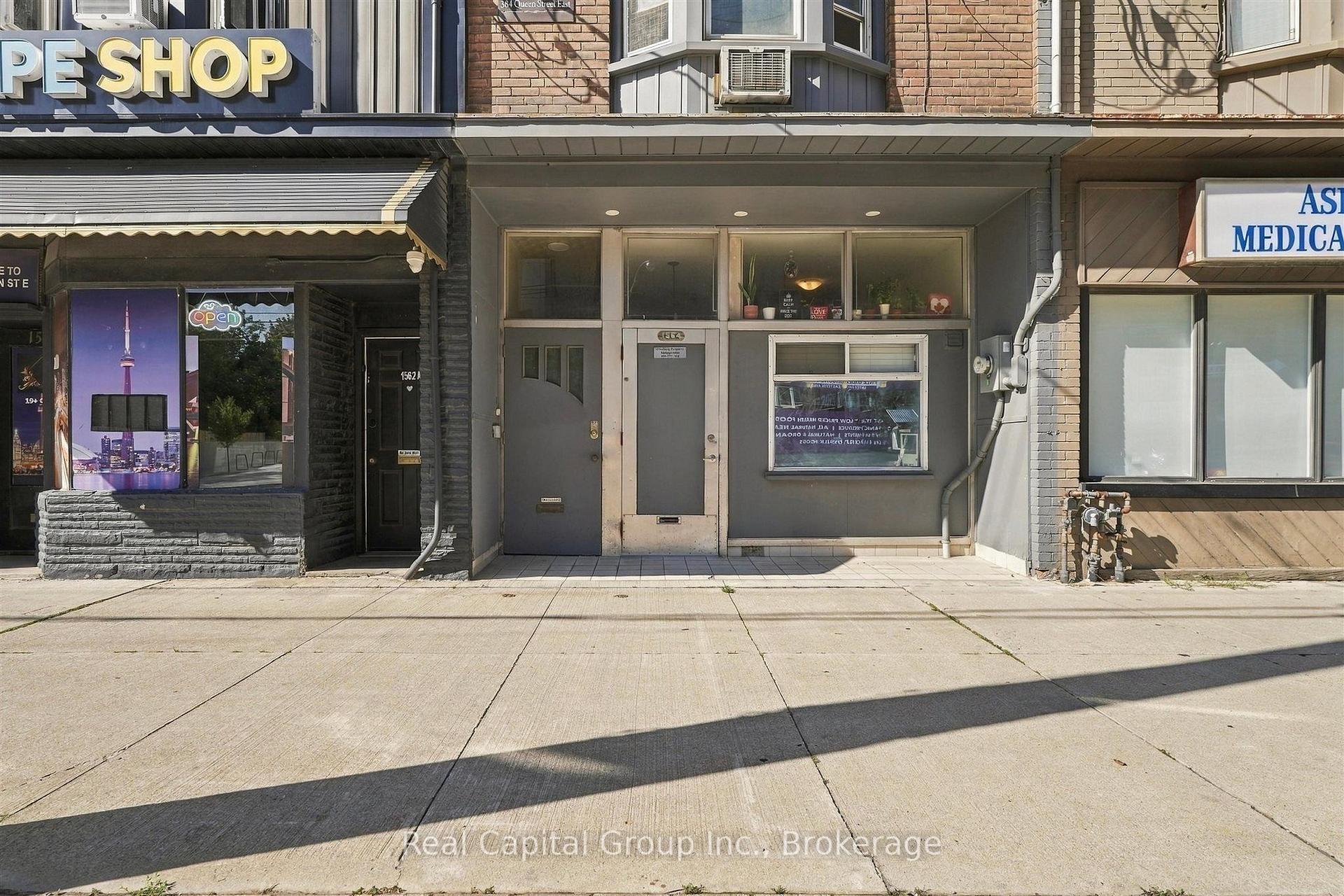 1564 Queen Street E