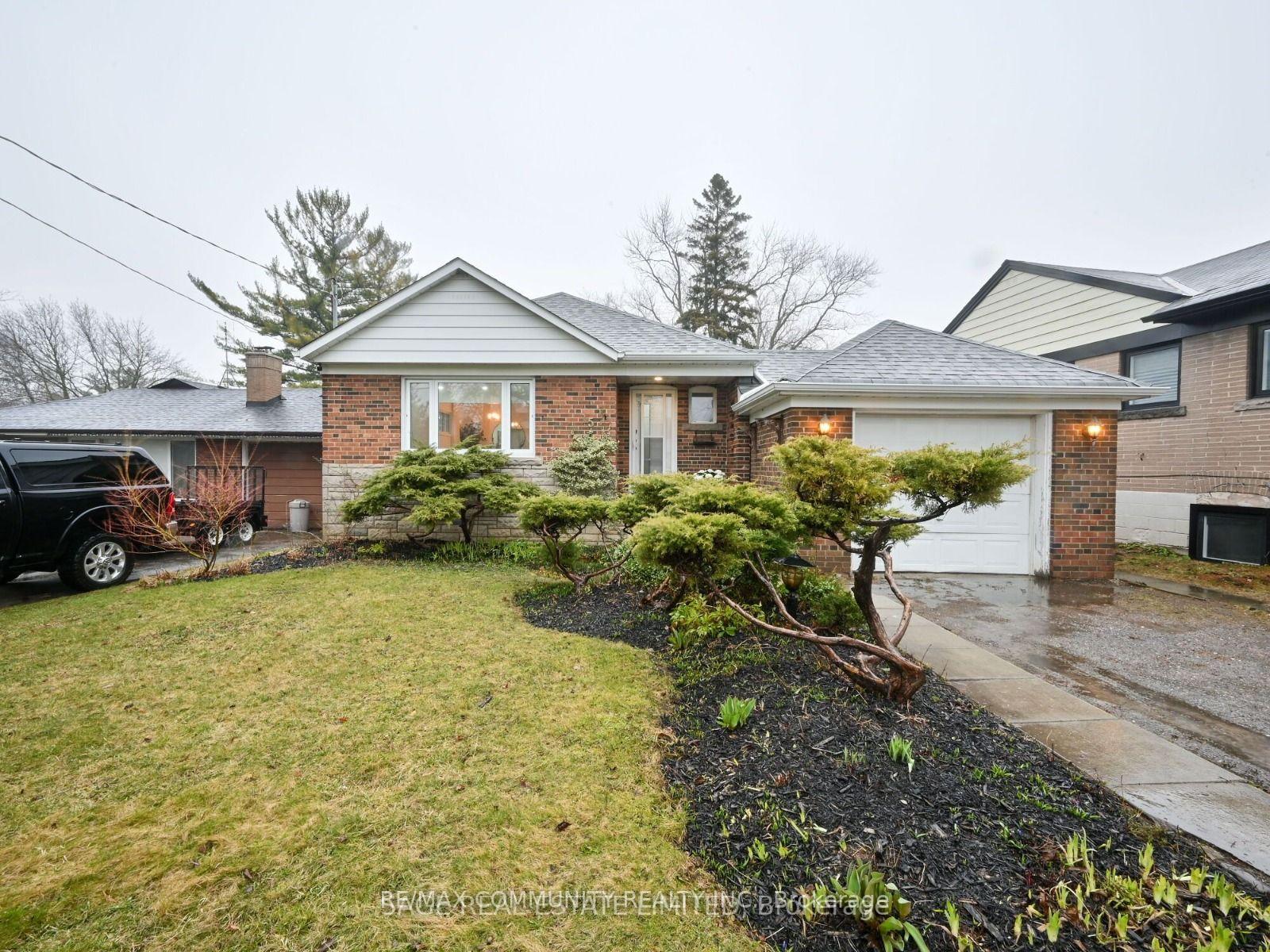 15 Saunders Road