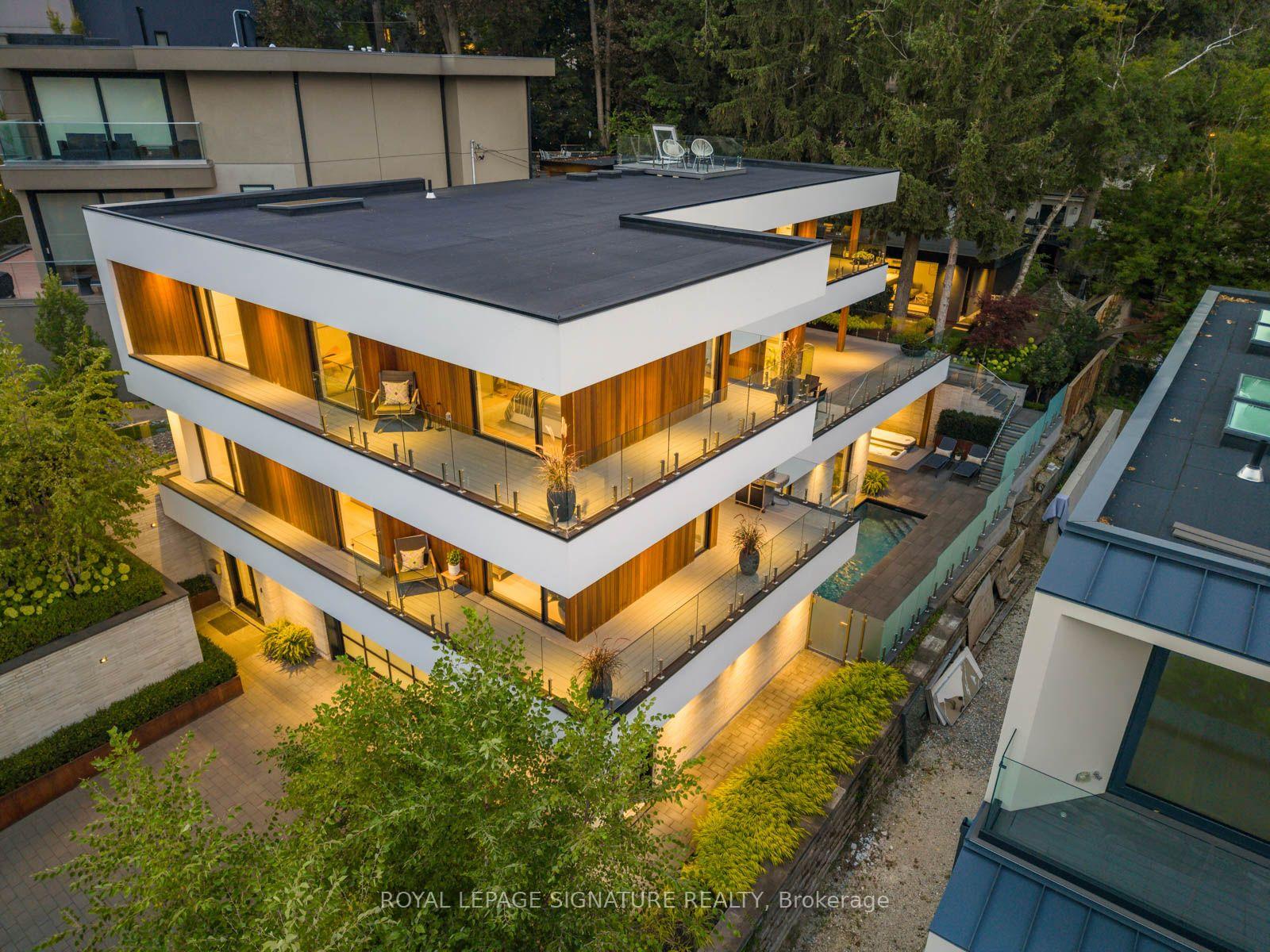 8 Fallingbrook Wood