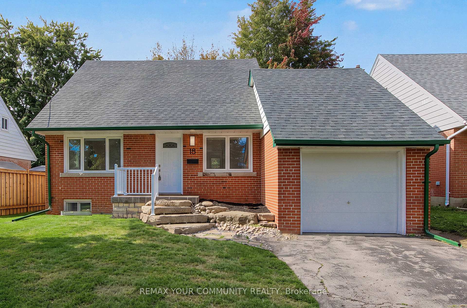 18 Robertsfield Crescent