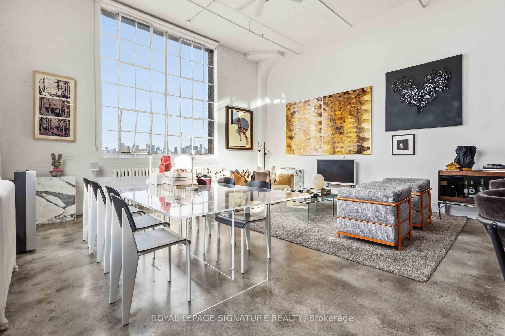 245 Carlaw Avenue