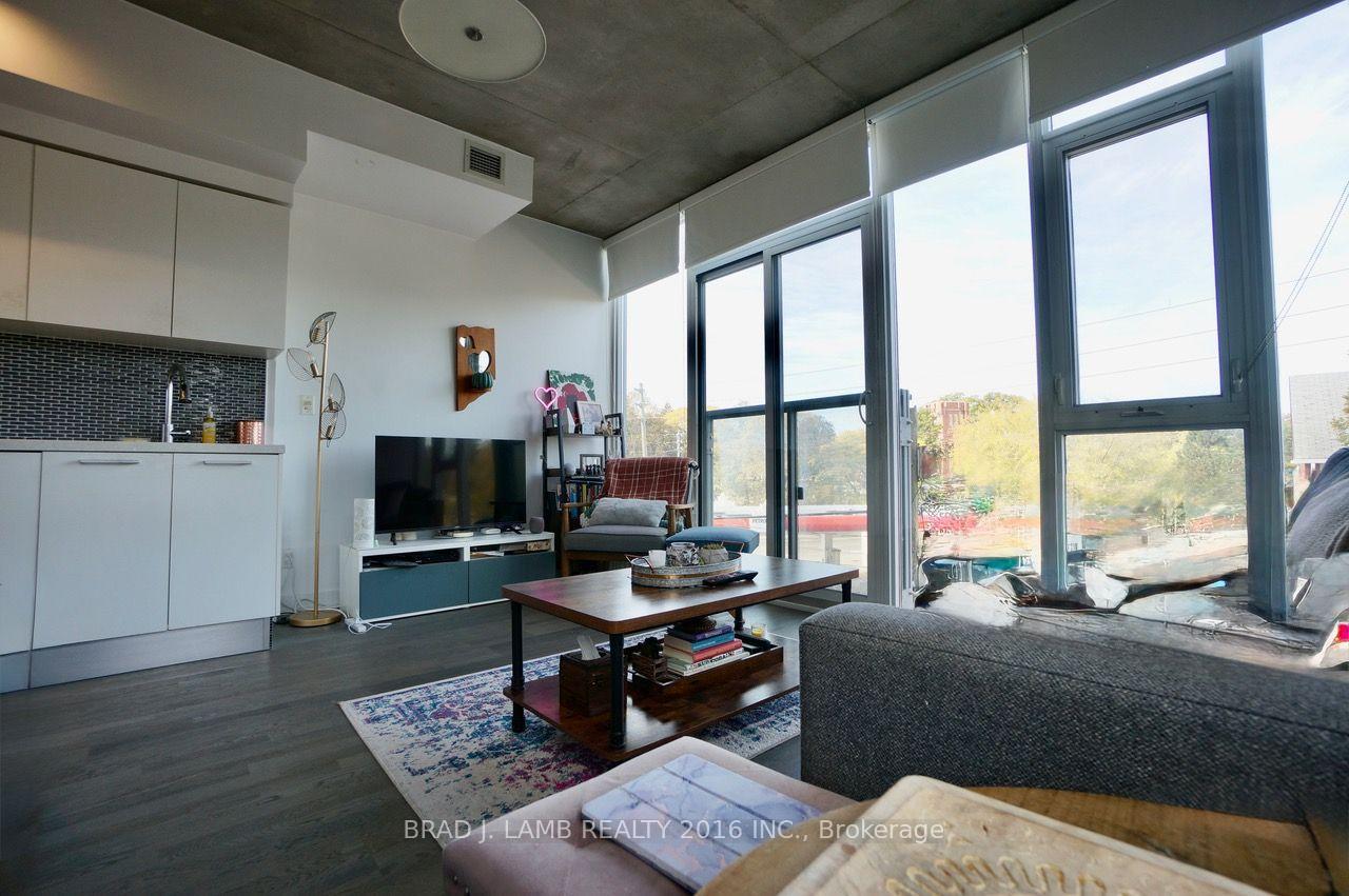 60 Haslett Avenue W