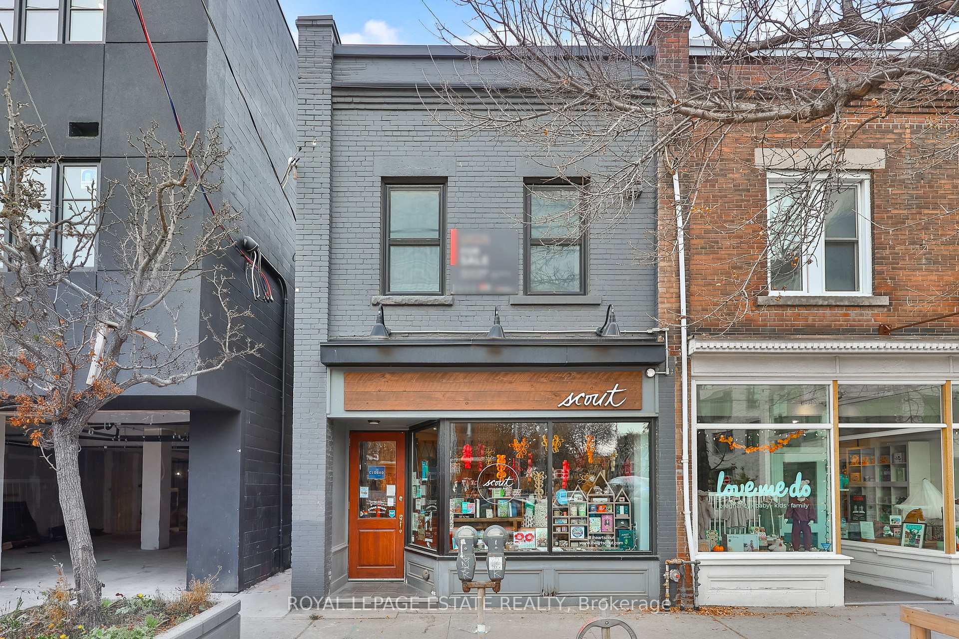 1140 Queen Street E