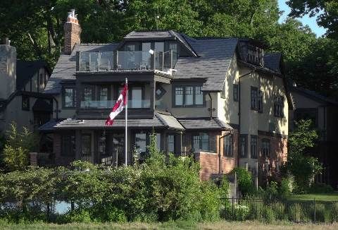 412 Lakefront Rd