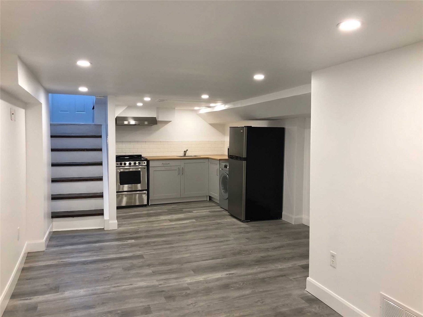 127 Wildwood Cres