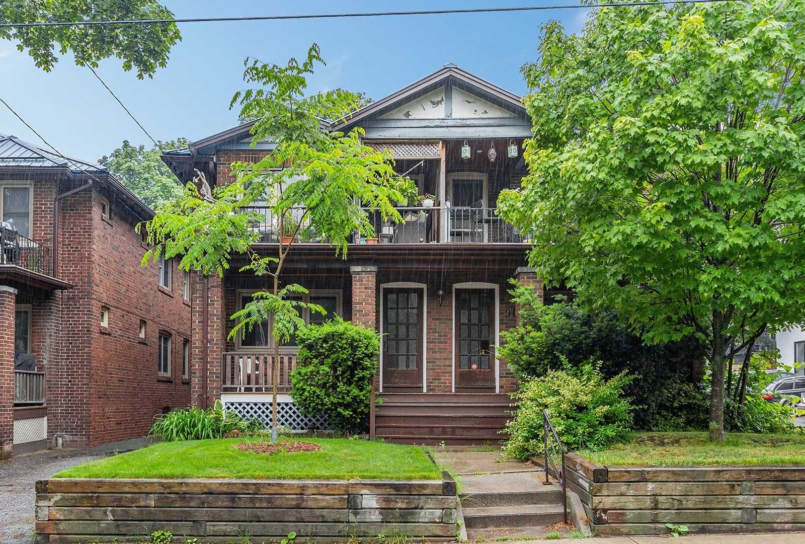 88 Glen Manor Dr