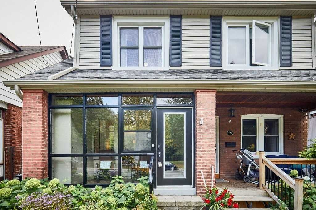 127 Wildwood Cres