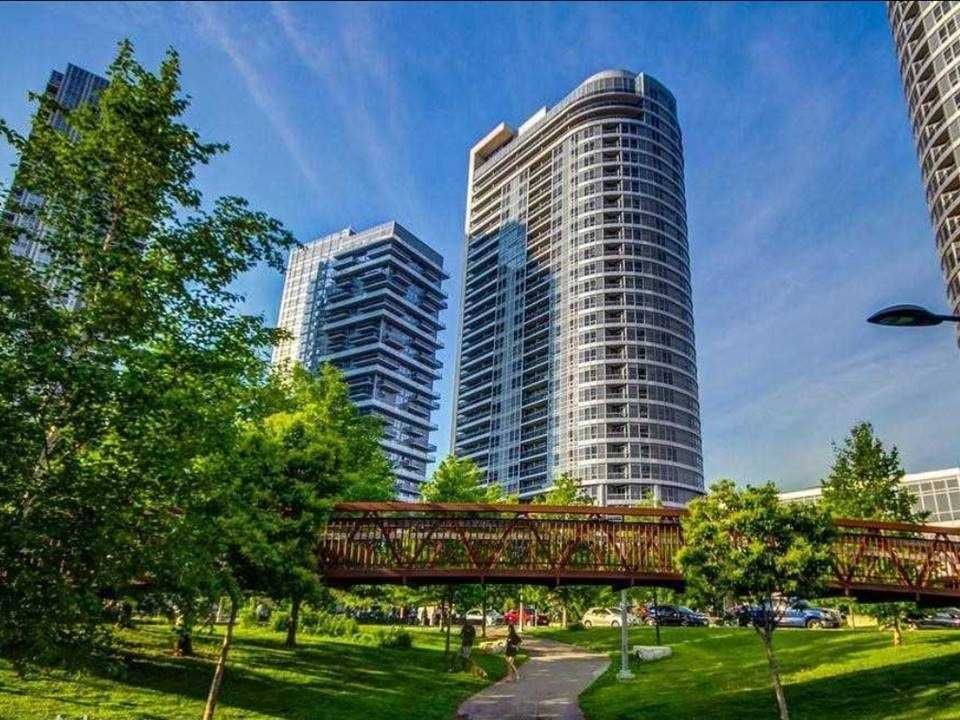 181 Village Green Sq