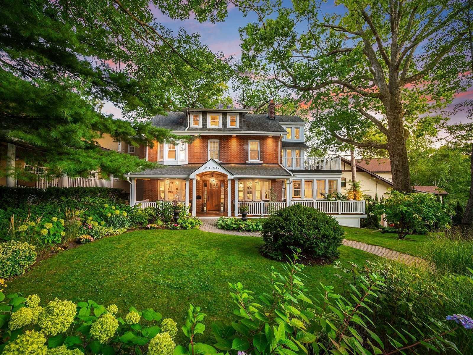 61 Pine Cres