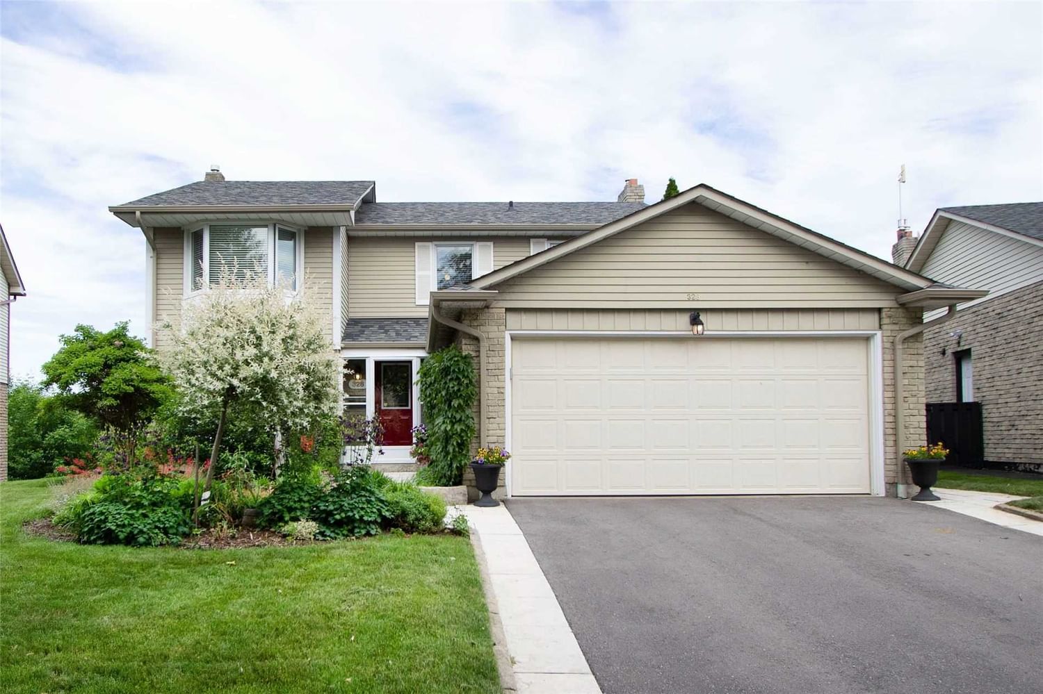 328 Prince Of Wales Dr