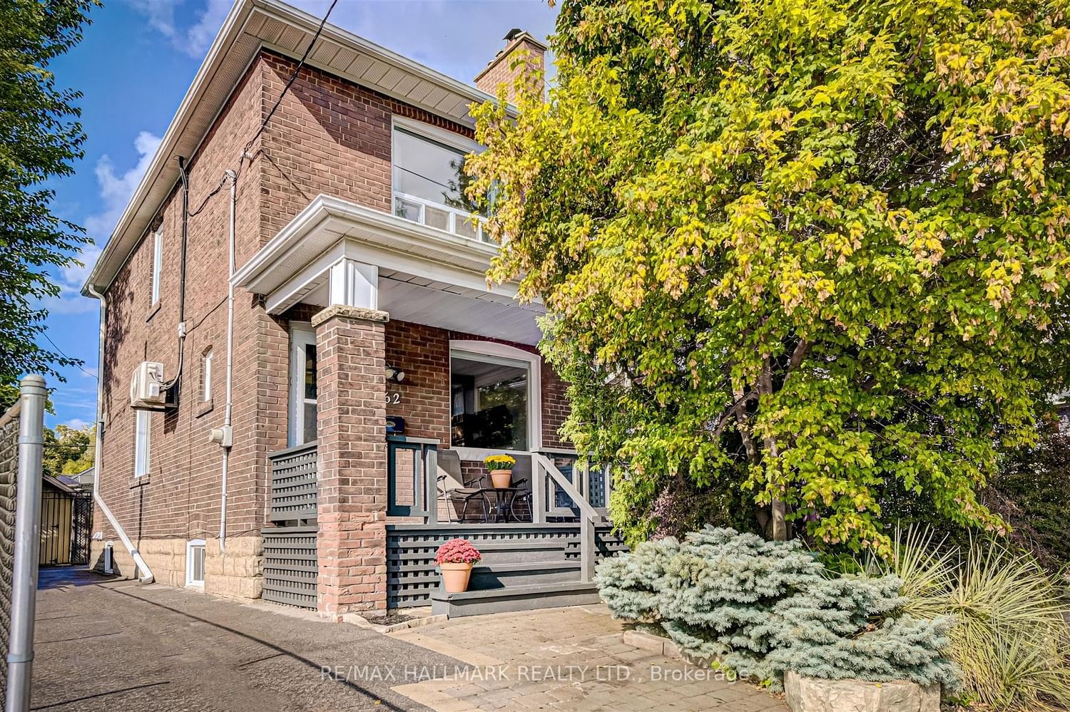 262 Mortimer Ave