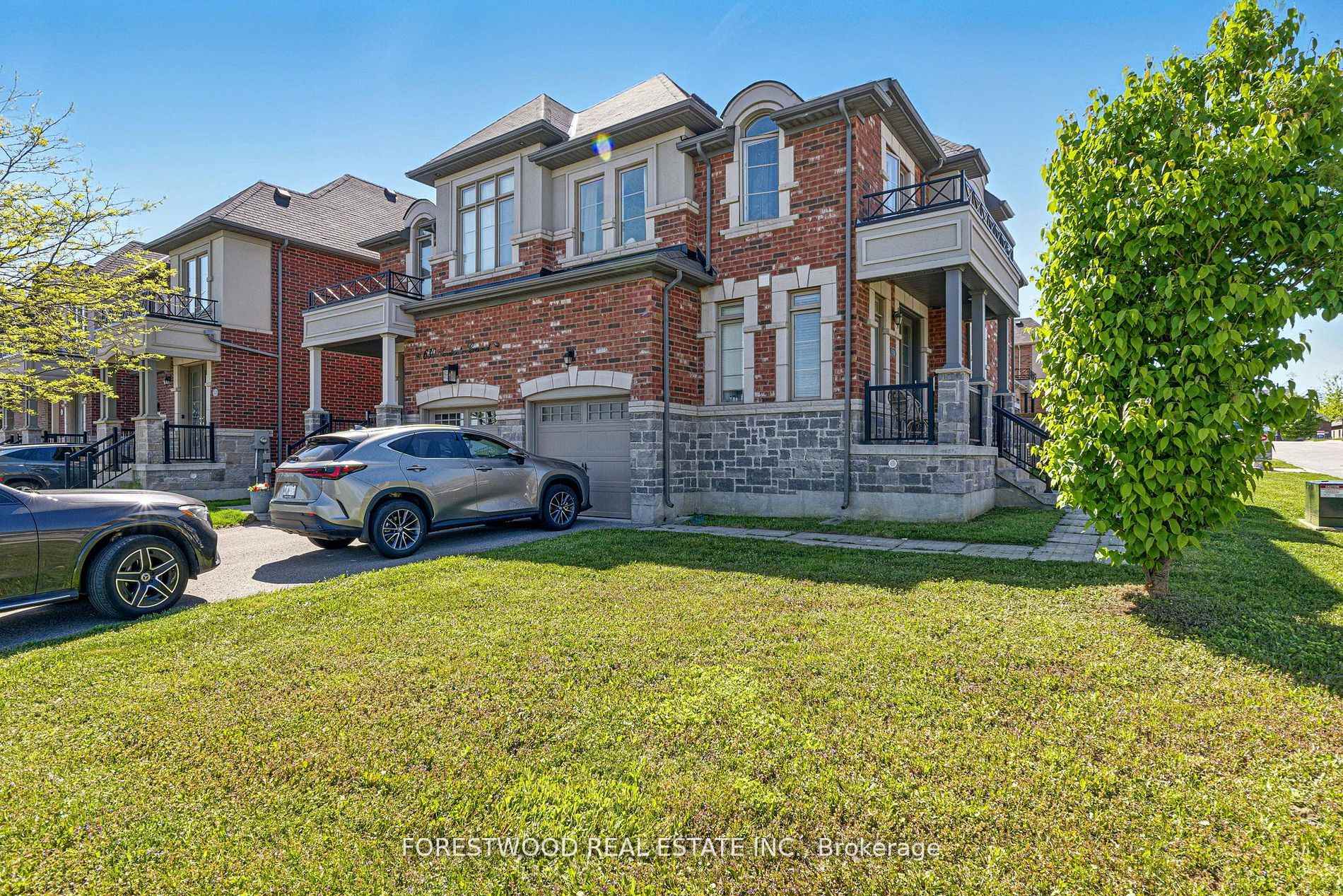 634 Sweetwater Crescent