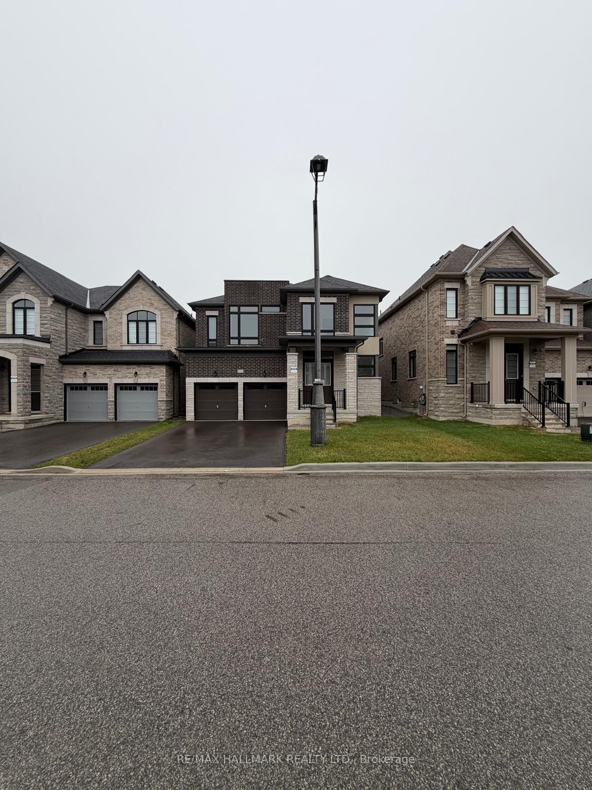 112 Weslock Crescent