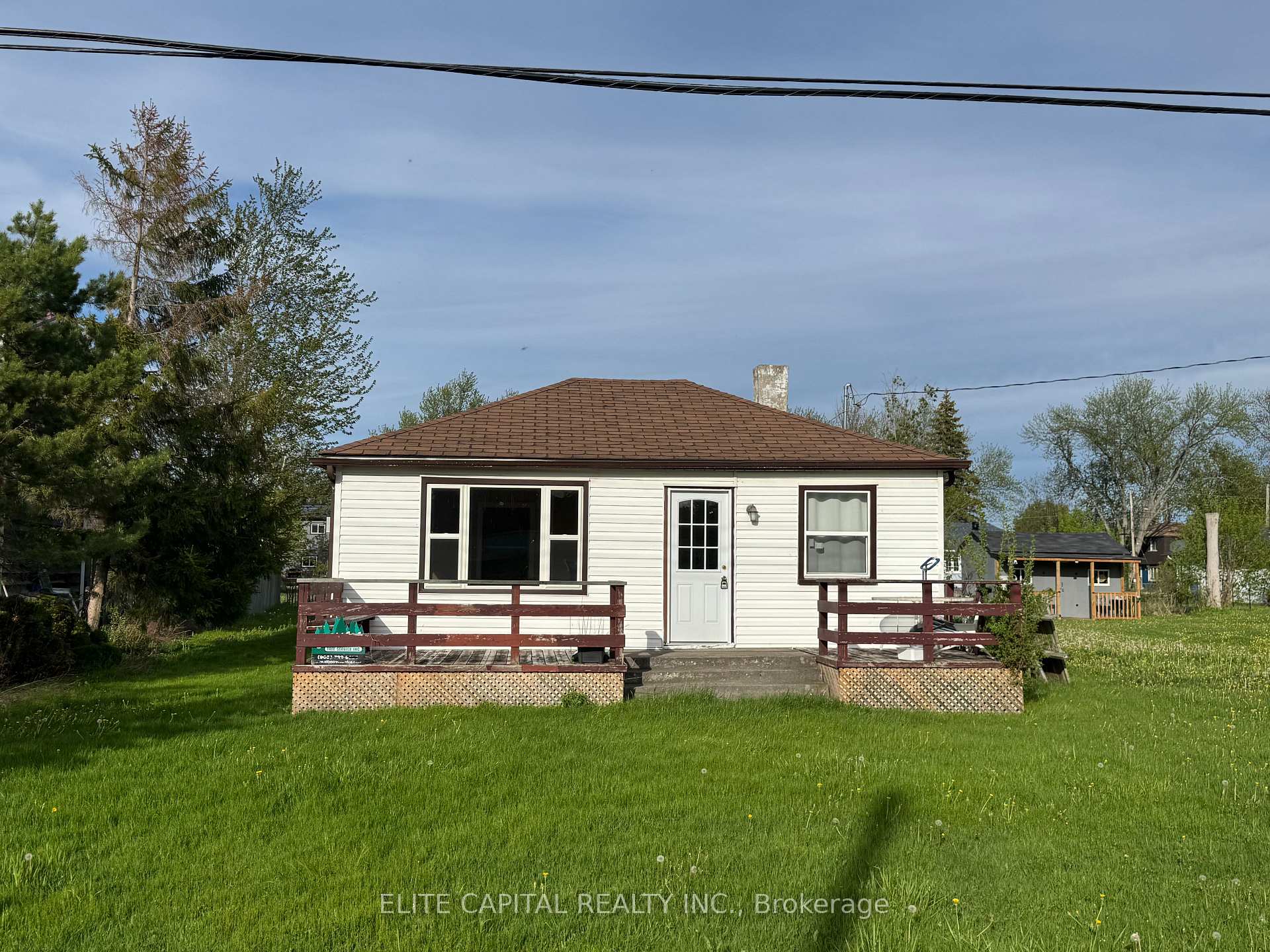 9 Lambrook Drive