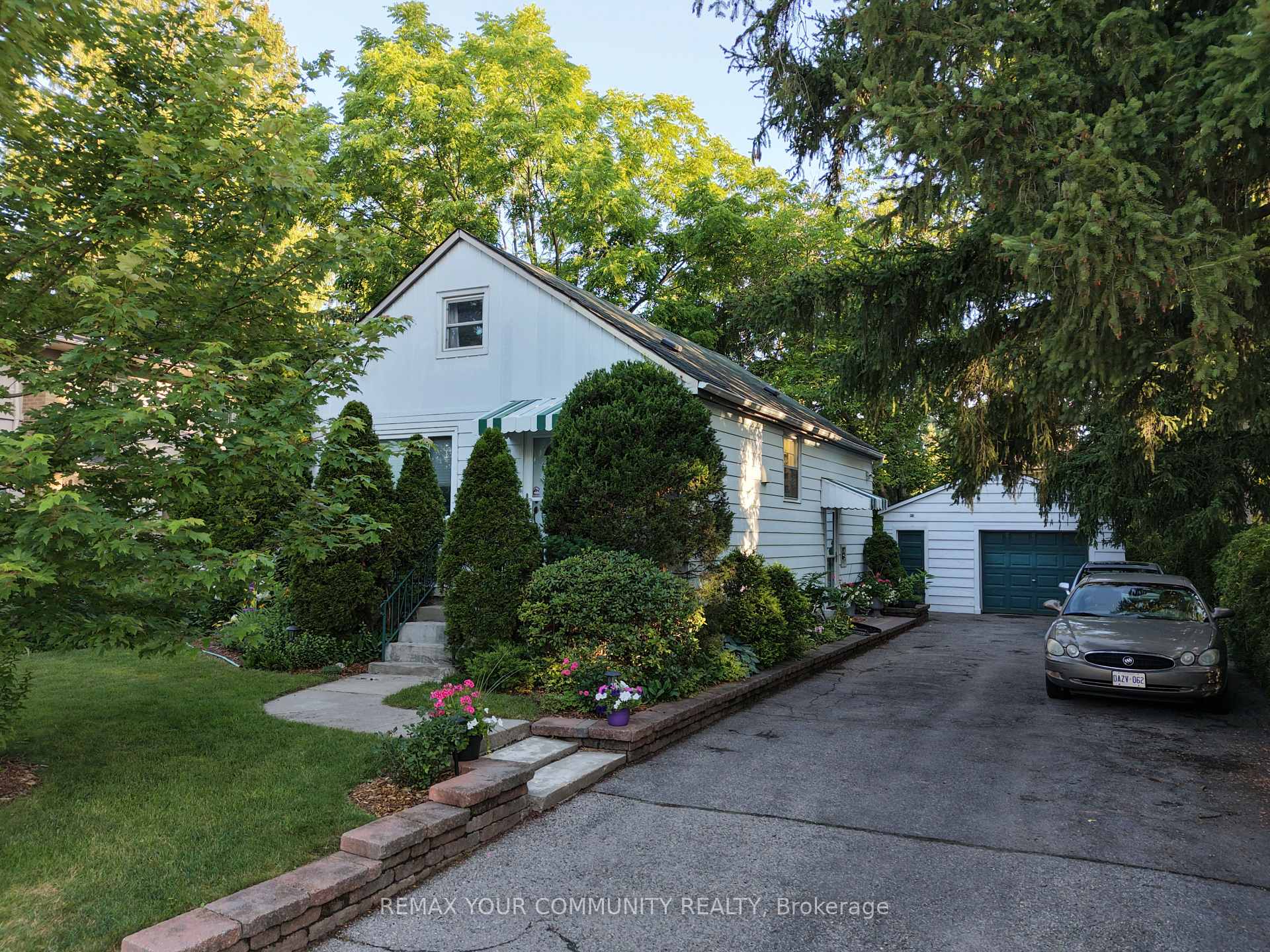 223 Richmond Street