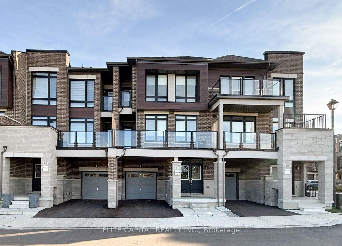 84 Holyrood Crescent