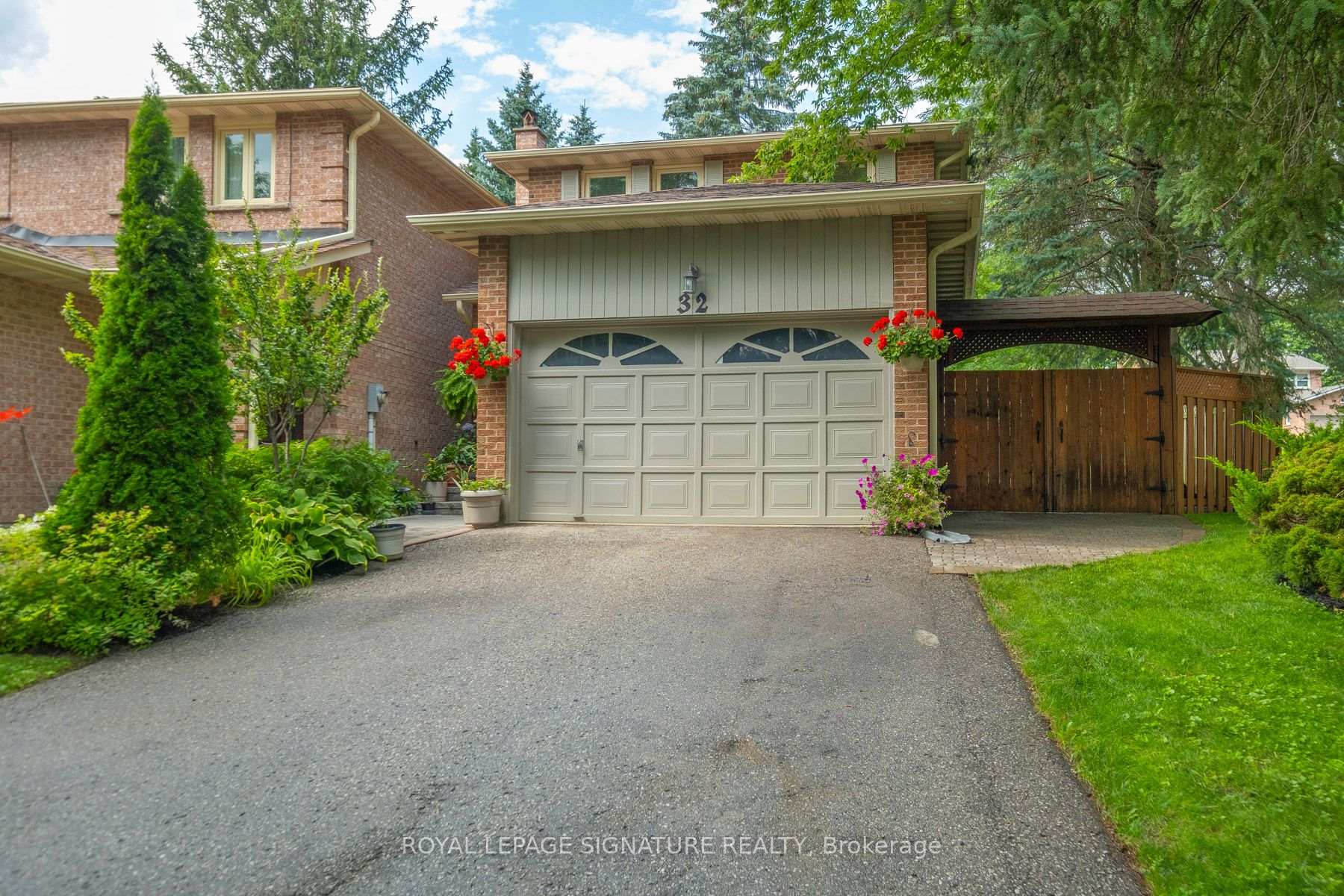 32 Richwood Drive