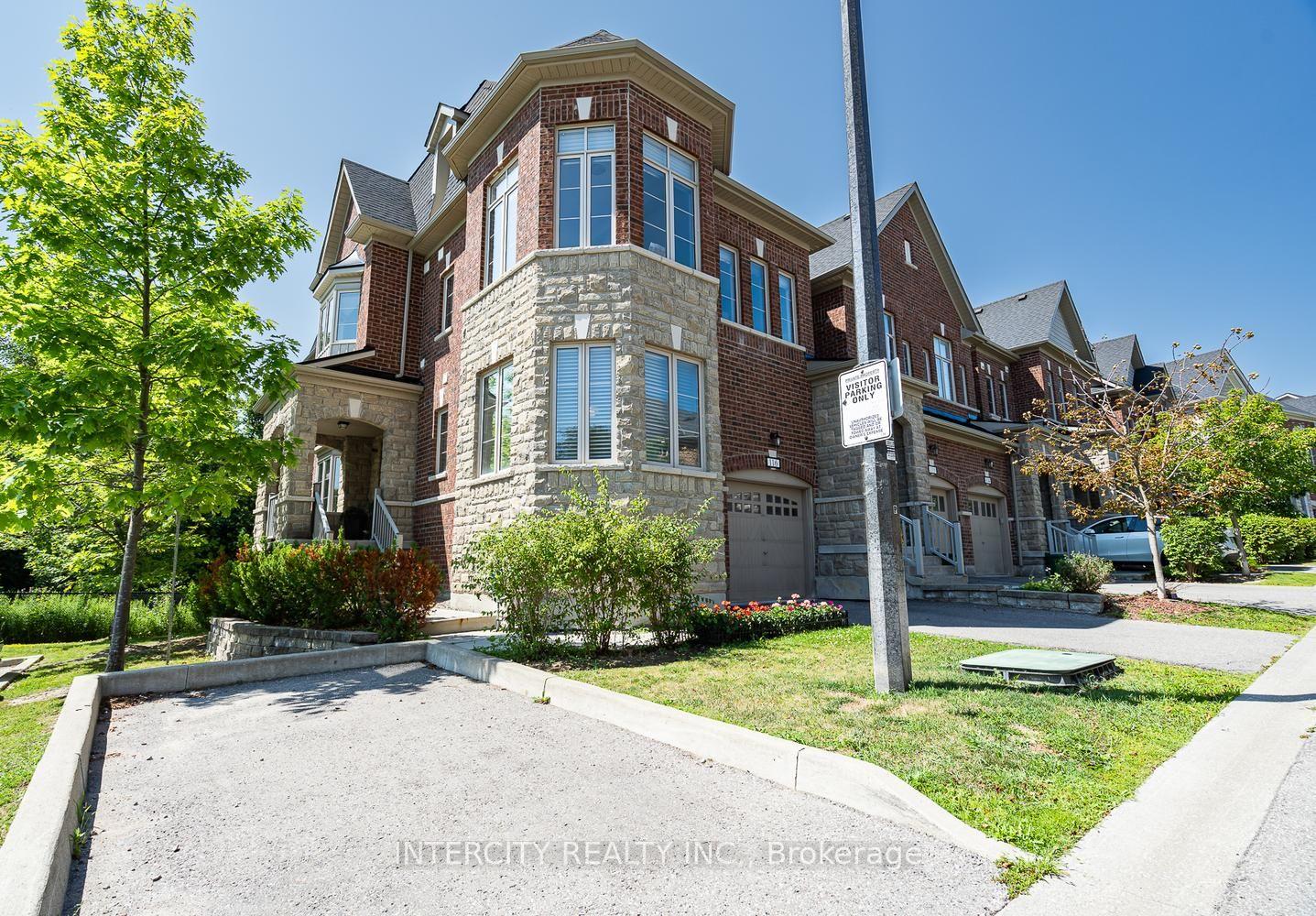 1331 Major Mackenzie Drive W