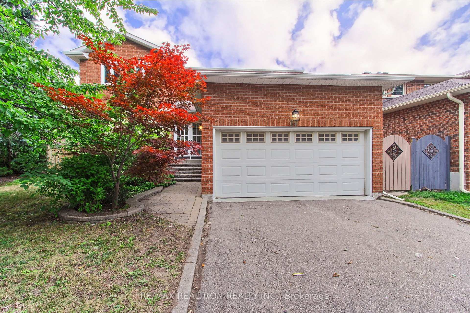 19 Crystal Drive N