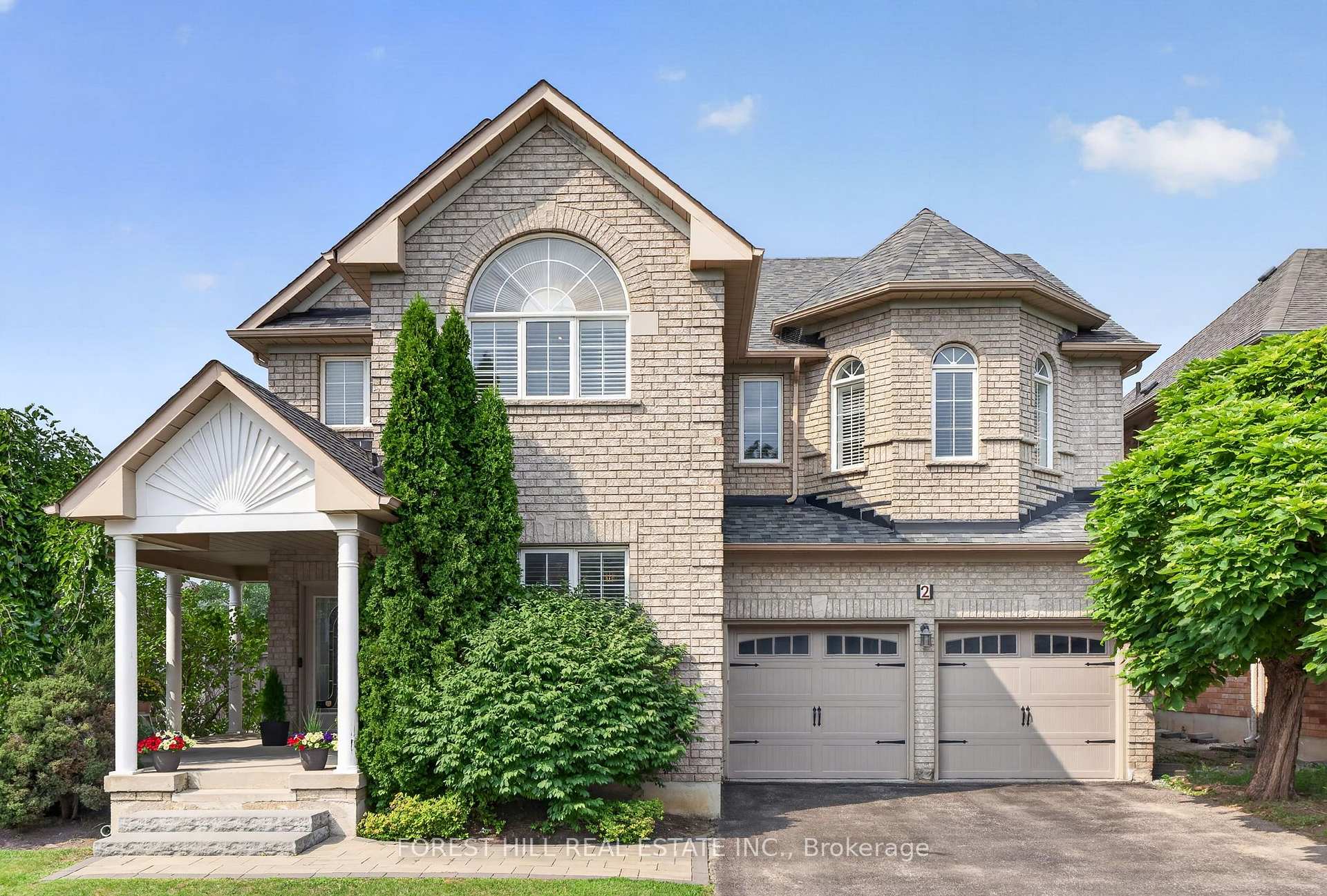 2 Foxfield Crescent