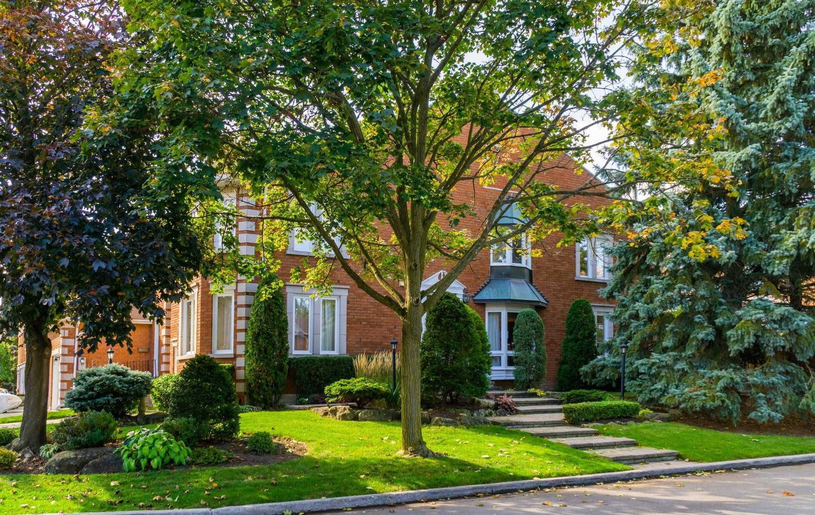 41 Brownstone Circ