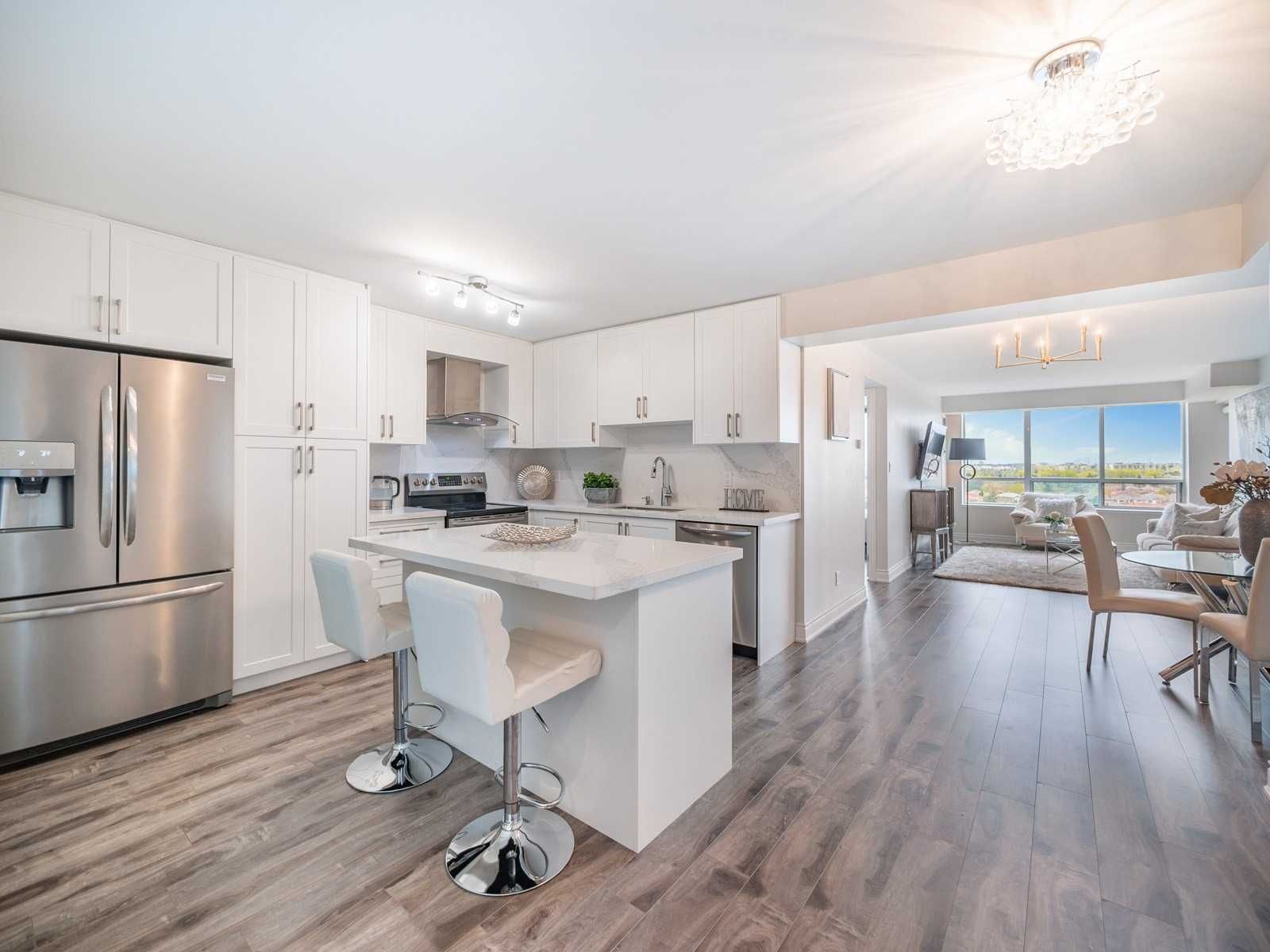 850 Steeles Ave W