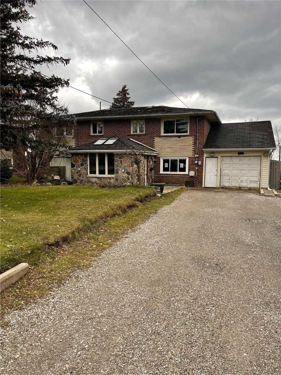 26 Robert St