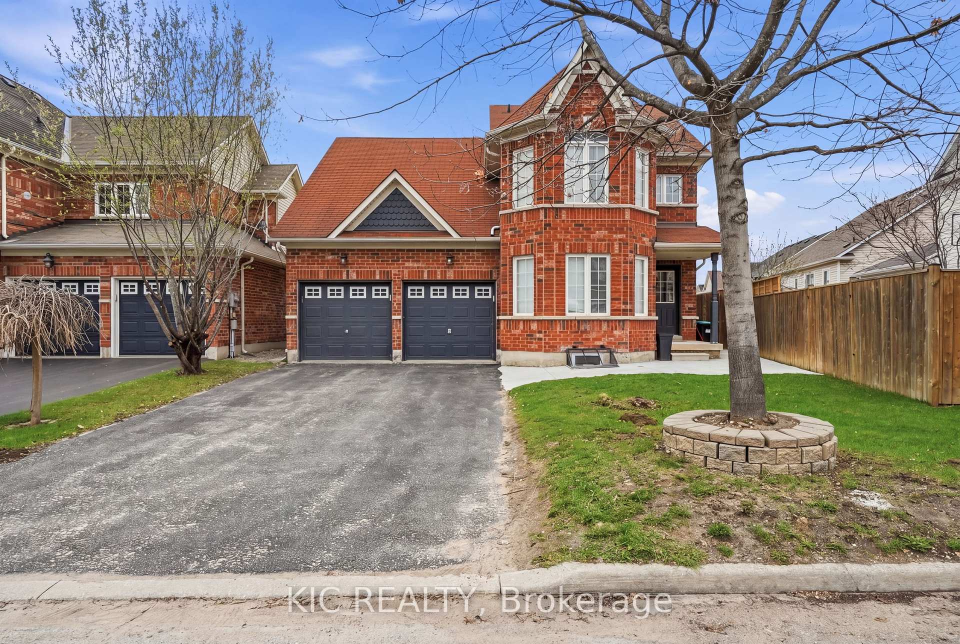 38 Maple Crown Terrace
